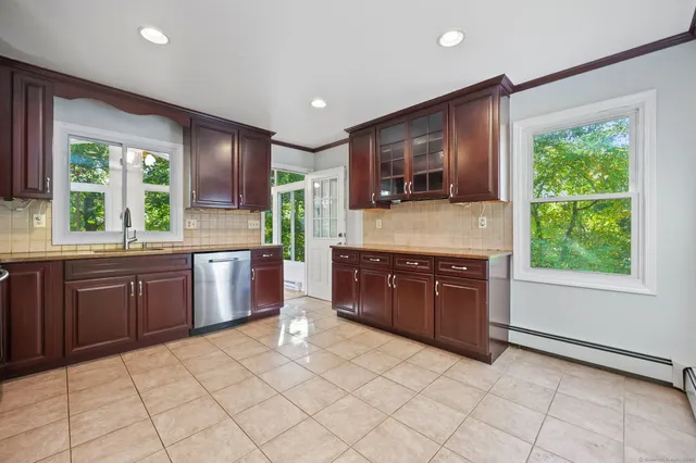 $615,000 | 34 Birchwood Road, Monroe, CT 06468