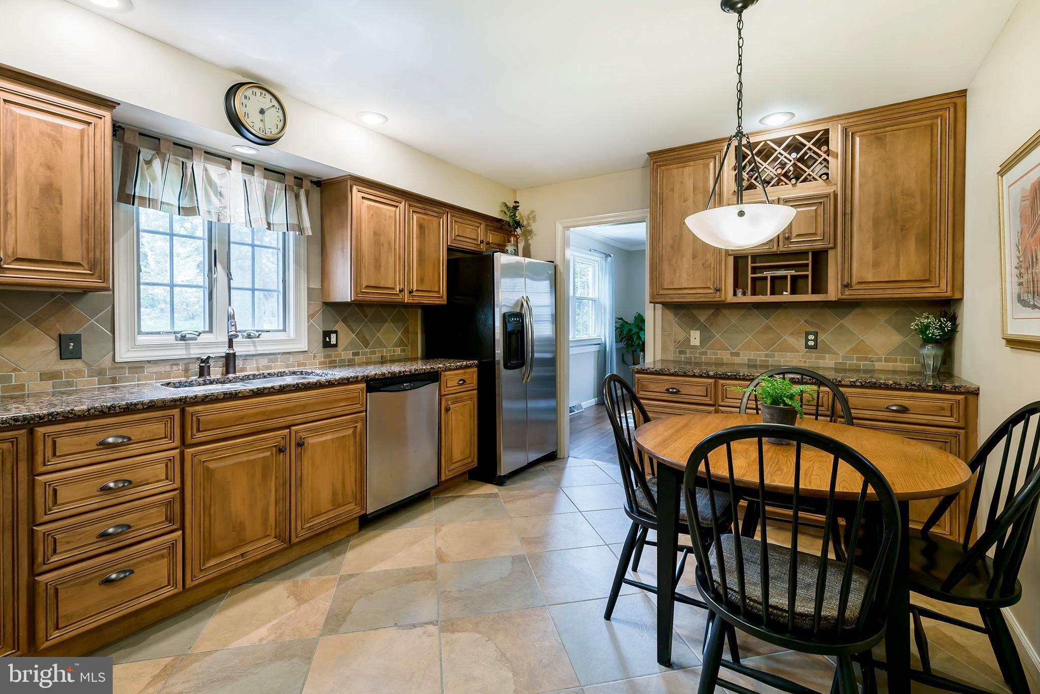 1828 Brubaker Run Road Lancaster, PA 17603 - Photo 5 of 23 Eat-In County Kitchen