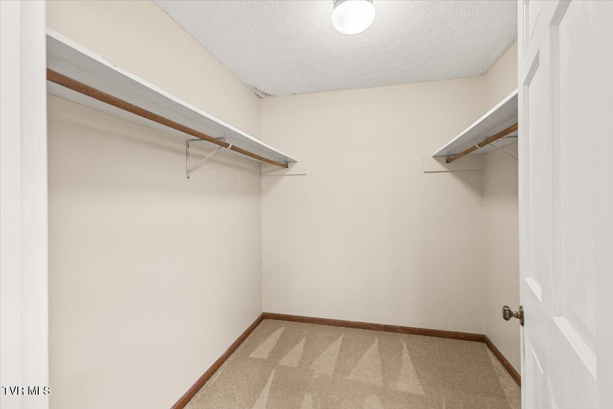 660 Fox Meadow Road, Unit 8 Elizabethton, TN 37643 - Photo 20 of 44 31-128A7442