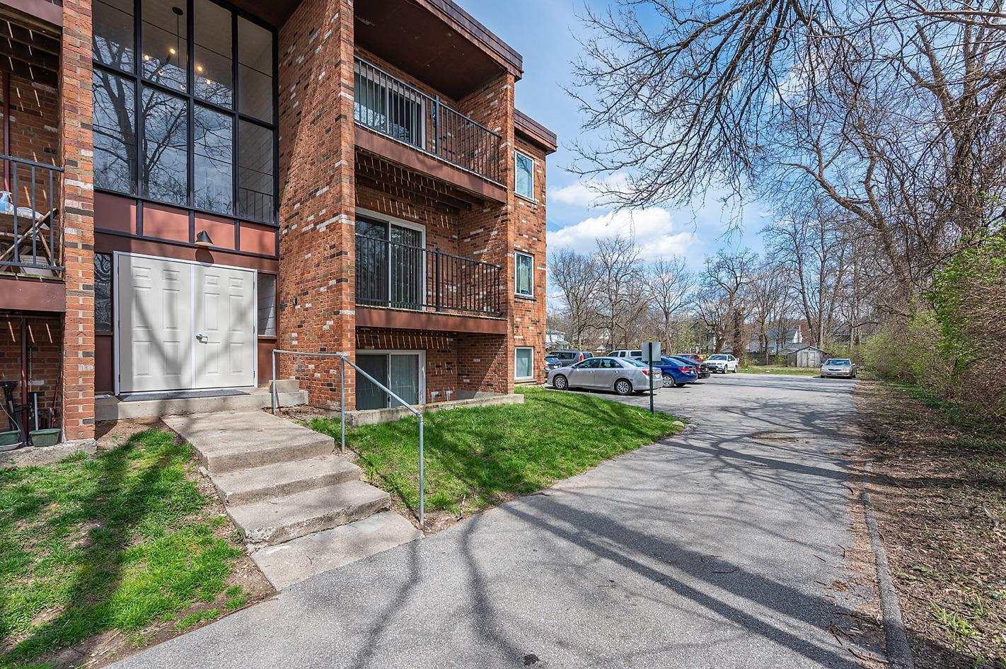 6210 Ridge Avenue, Unit 17 Cincinnati, OH 45213 - Photo 2 of 12