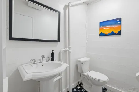 $678,000 | 8622 Thermal Street, Oakland, CA 94605