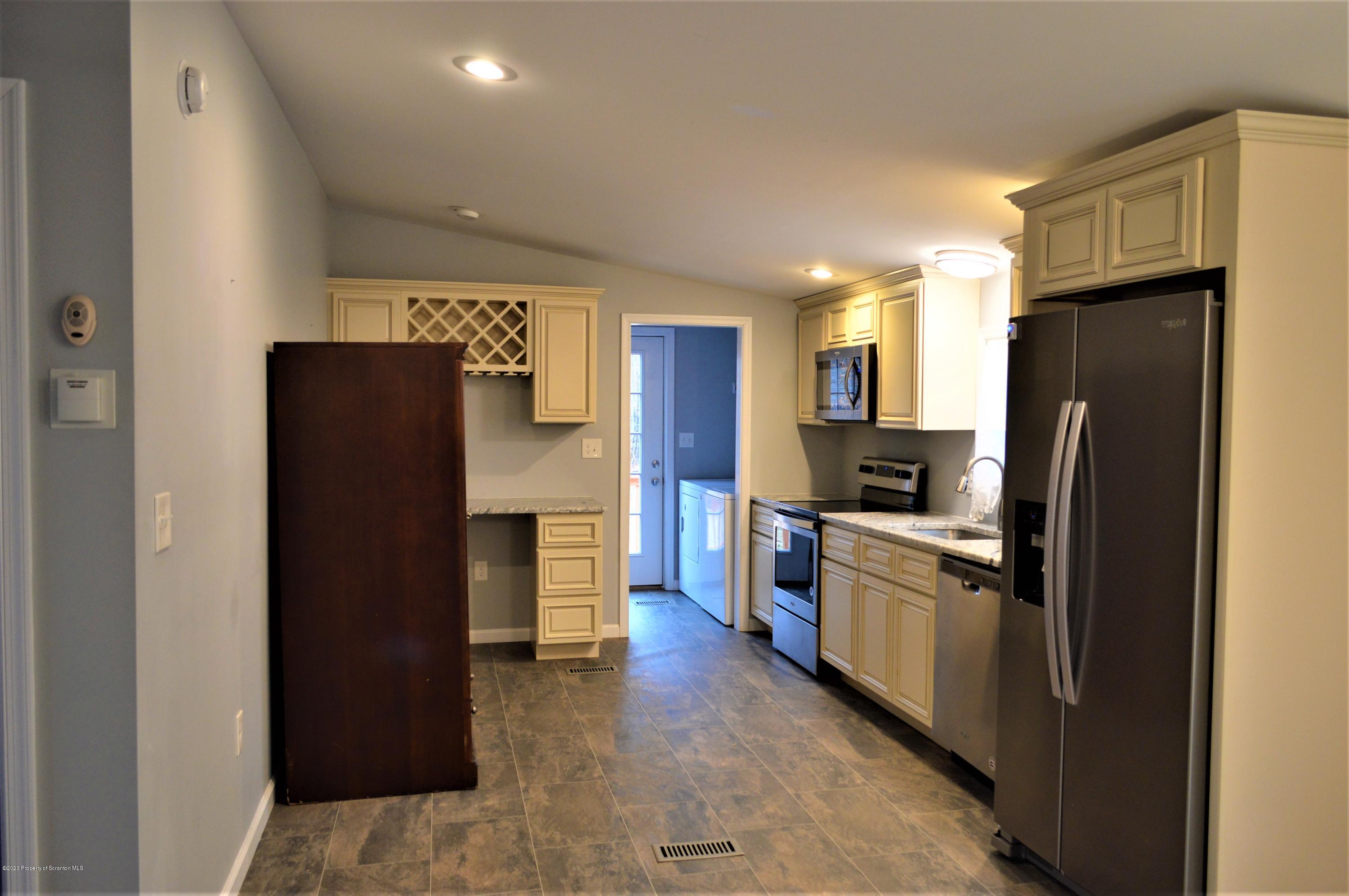 152 Laurel Road Moscow, PA 18444 - Photo 17 of 38 Gallery Image 17