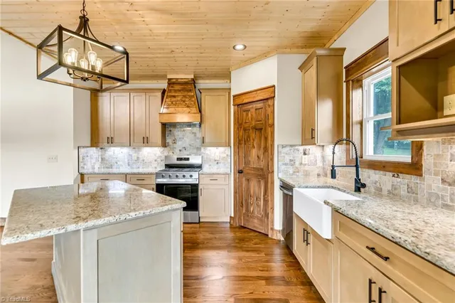 $495,000 | 394 Bear Den Road, Sparta, NC 28675