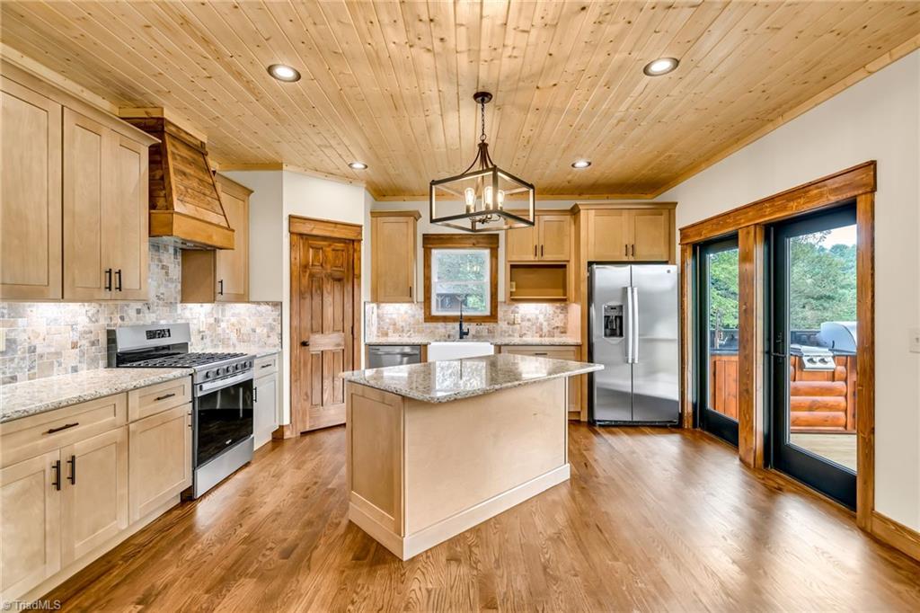 394 Bear Den Road Sparta, NC 28675 - Photo 20 of 48