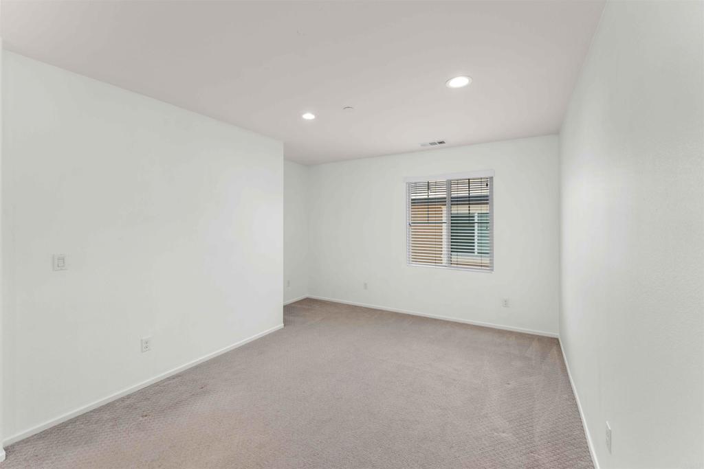 35664 Asturian Way Fallbrook, CA 92028 - Photo 18 of 56