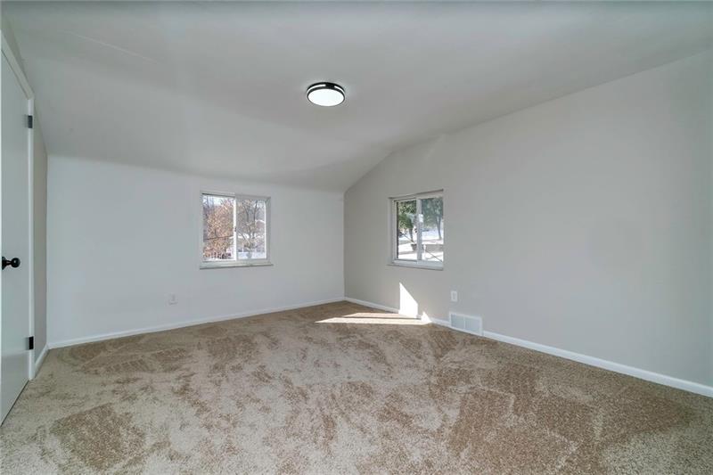 157 Poplar Ridge Road Pittsburgh, PA 15235 - Photo 11 of 19 Gallery Image 11