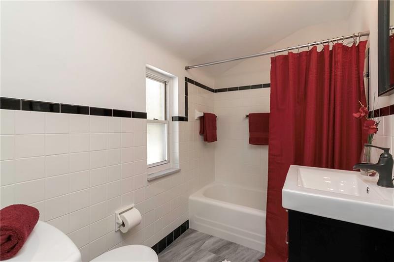157 Poplar Ridge Road Pittsburgh, PA 15235 - Photo 12 of 19 Gallery Image 12