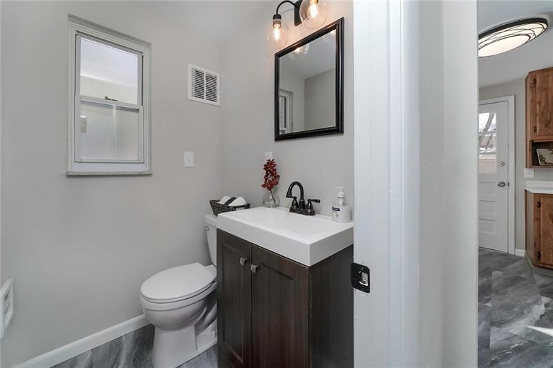157 Poplar Ridge Road Pittsburgh, PA 15235 - Photo 7 of 19 Gallery Image 7