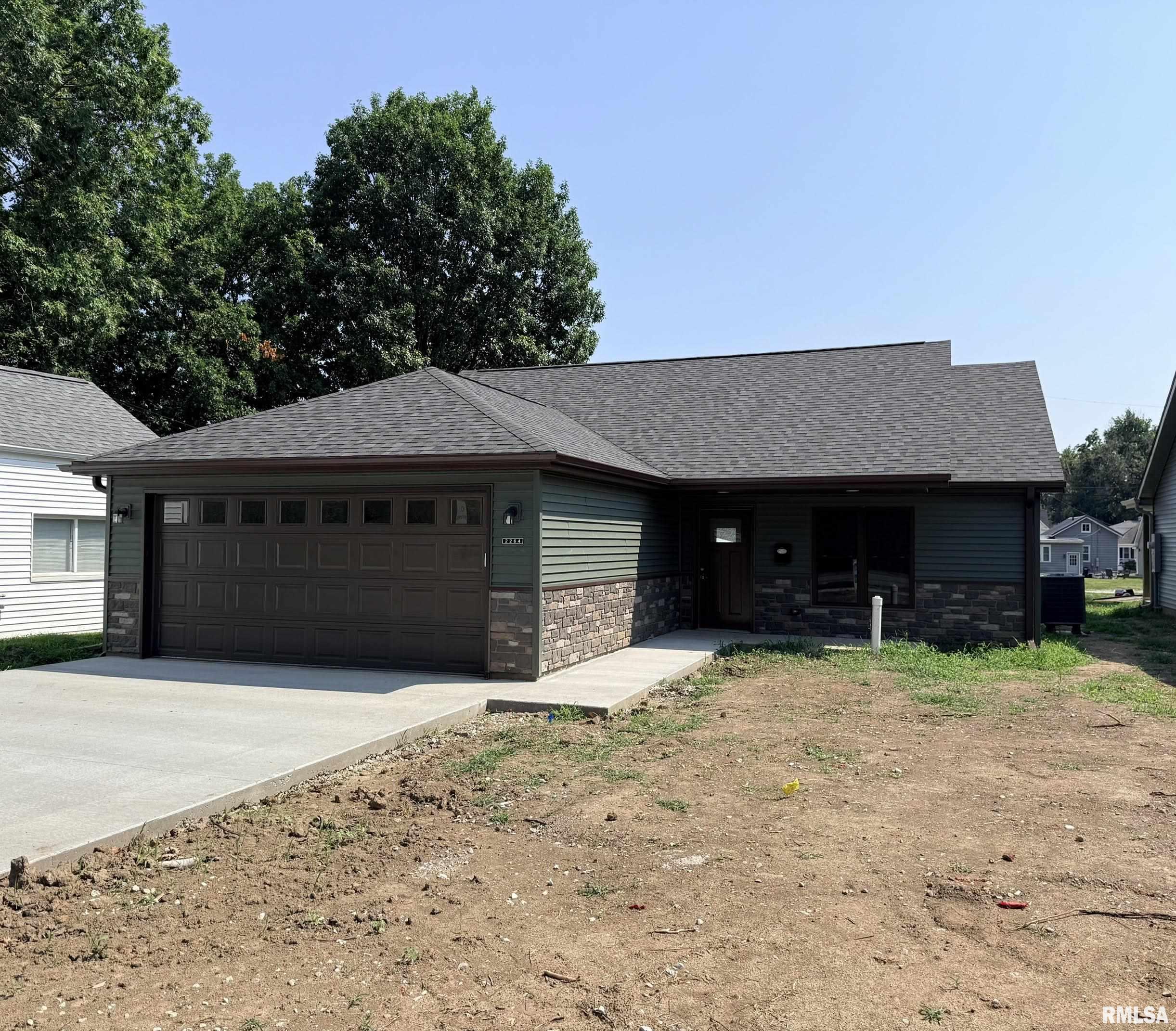 2264 Chestnut Street Quincy, IL 62301 - Photo 1 of 19 Gallery Image 1