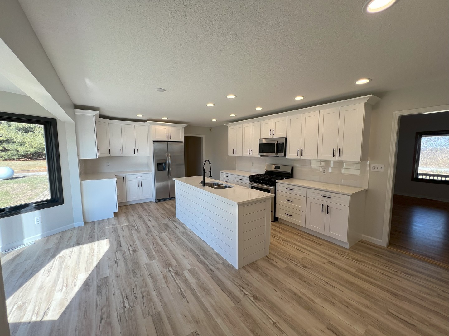 37432 South Macks Road Wilmington, IL 60481 - Photo 6 of 45 Gallery Image 6