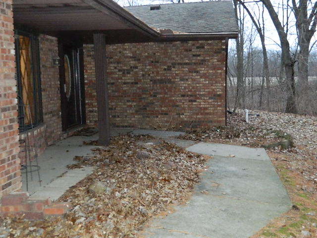 4788 Seven Hills Road Clinton, IL 61727 - Photo 22 of 46 a couple of shower and yard