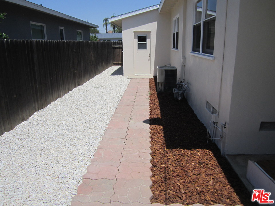 4876 Beatty Drive Riverside, CA 92506 - Photo 25 of 28