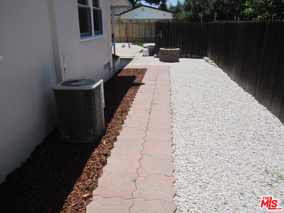 4876 Beatty Drive Riverside, CA 92506 - Photo 26 of 28