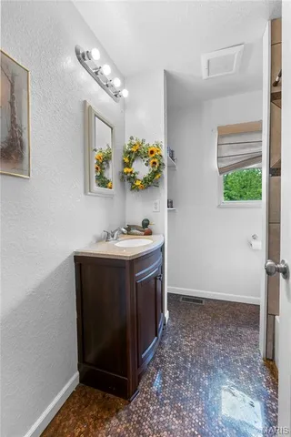 $175,900 | 115 Whitener Street, Marquand, MO 63655