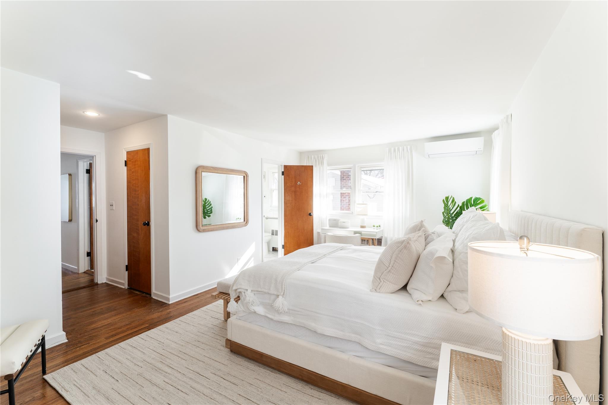 84 Russell Road Garden City, NY 11530 - Photo 12 of 26