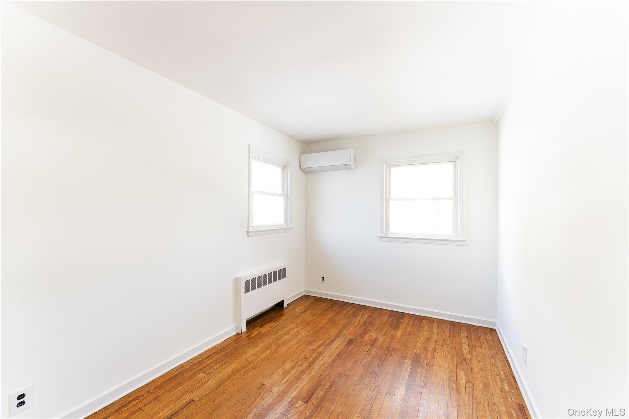 84 Russell Road Garden City, NY 11530 - Photo 14 of 26