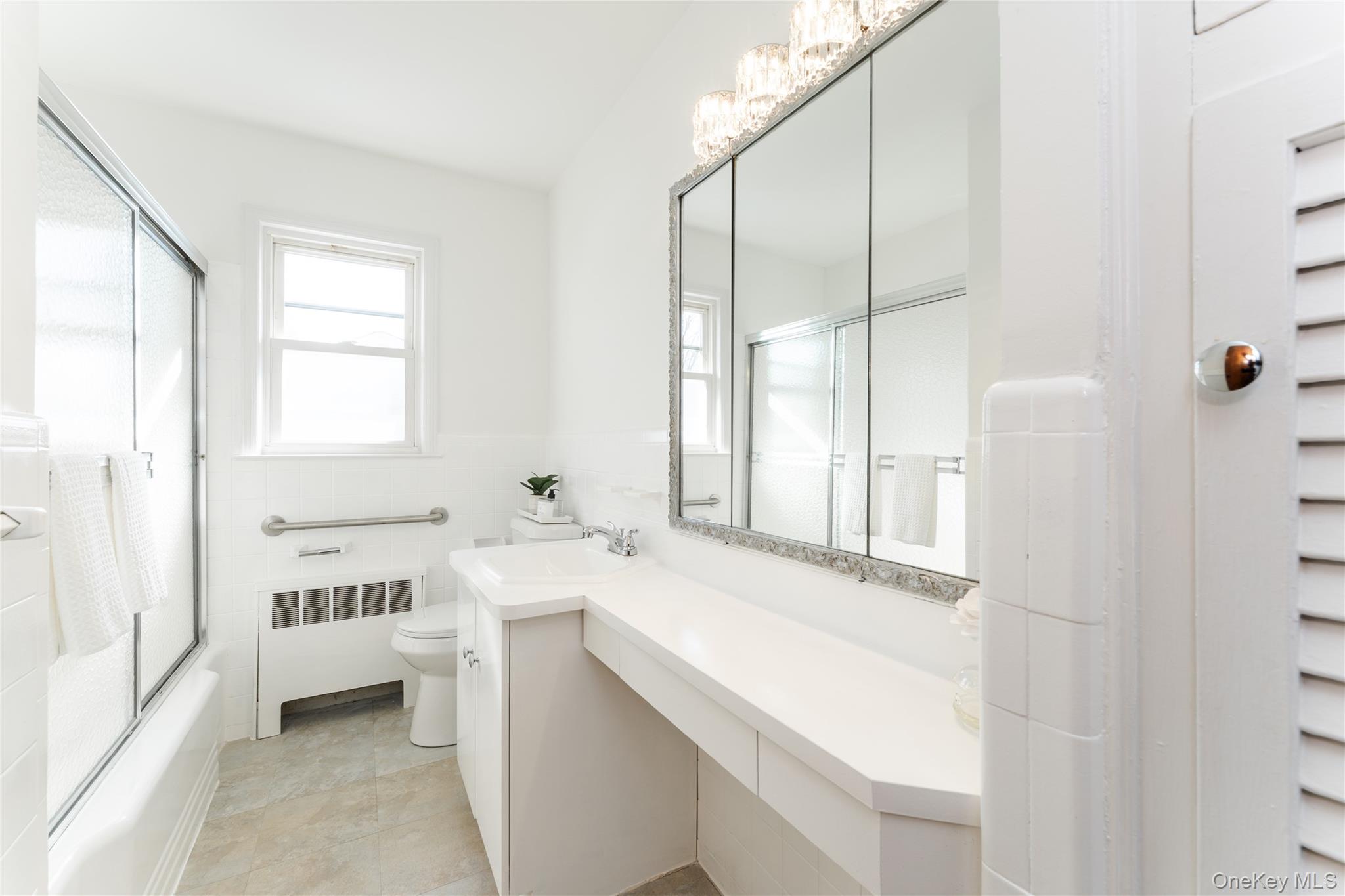 84 Russell Road Garden City, NY 11530 - Photo 15 of 26