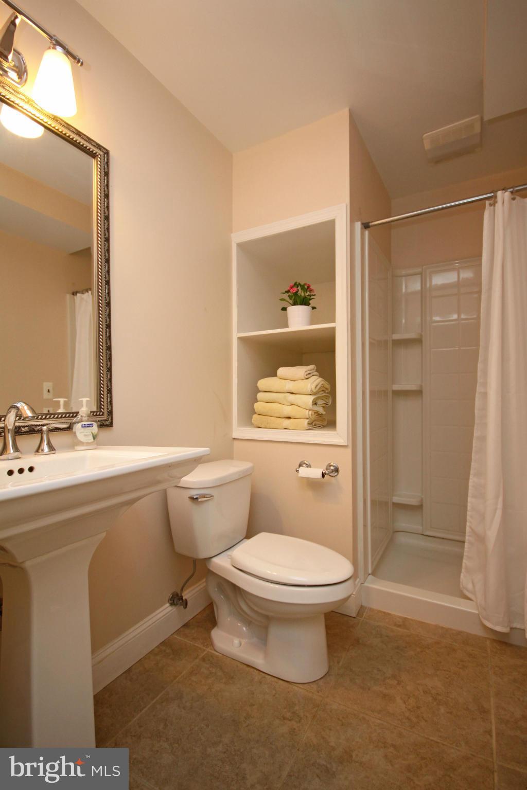 28 Sheridan Road Arnold, MD 21012 - Photo 19 of 30 Bath (Master)