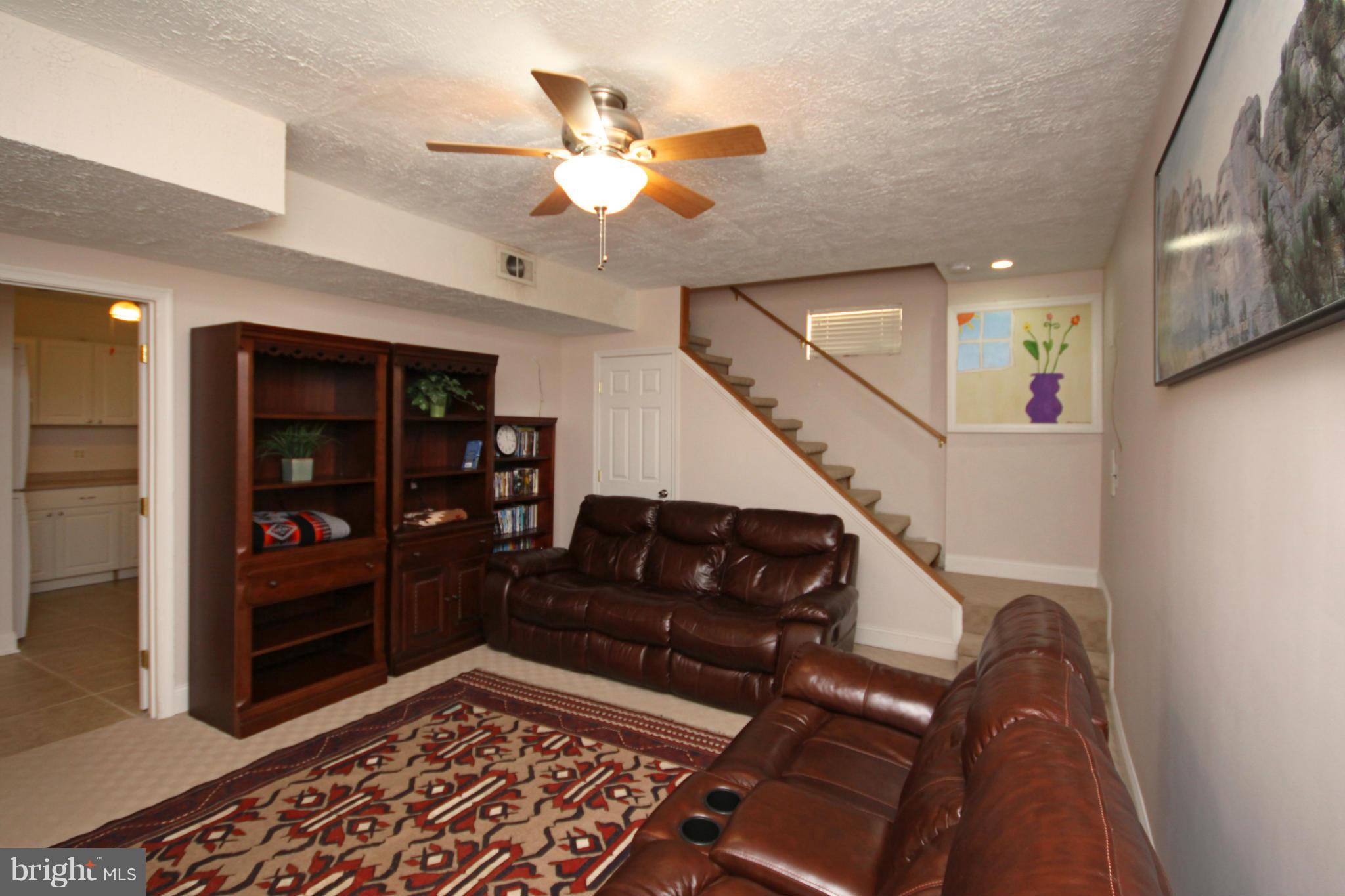 28 Sheridan Road Arnold, MD 21012 - Photo 21 of 30 Family Room