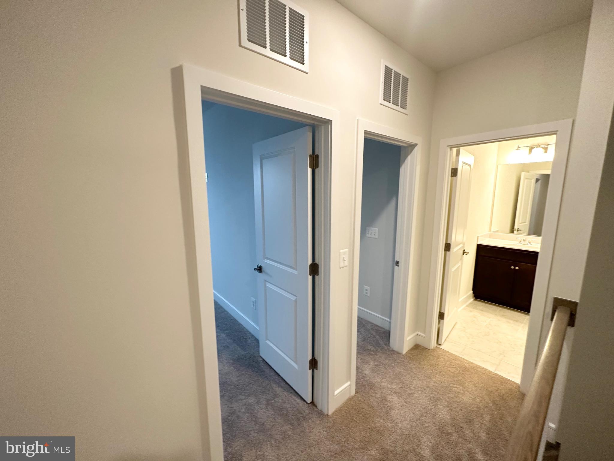 43240 Farringdon Square Ashburn, VA 20148 - Photo 18 of 20