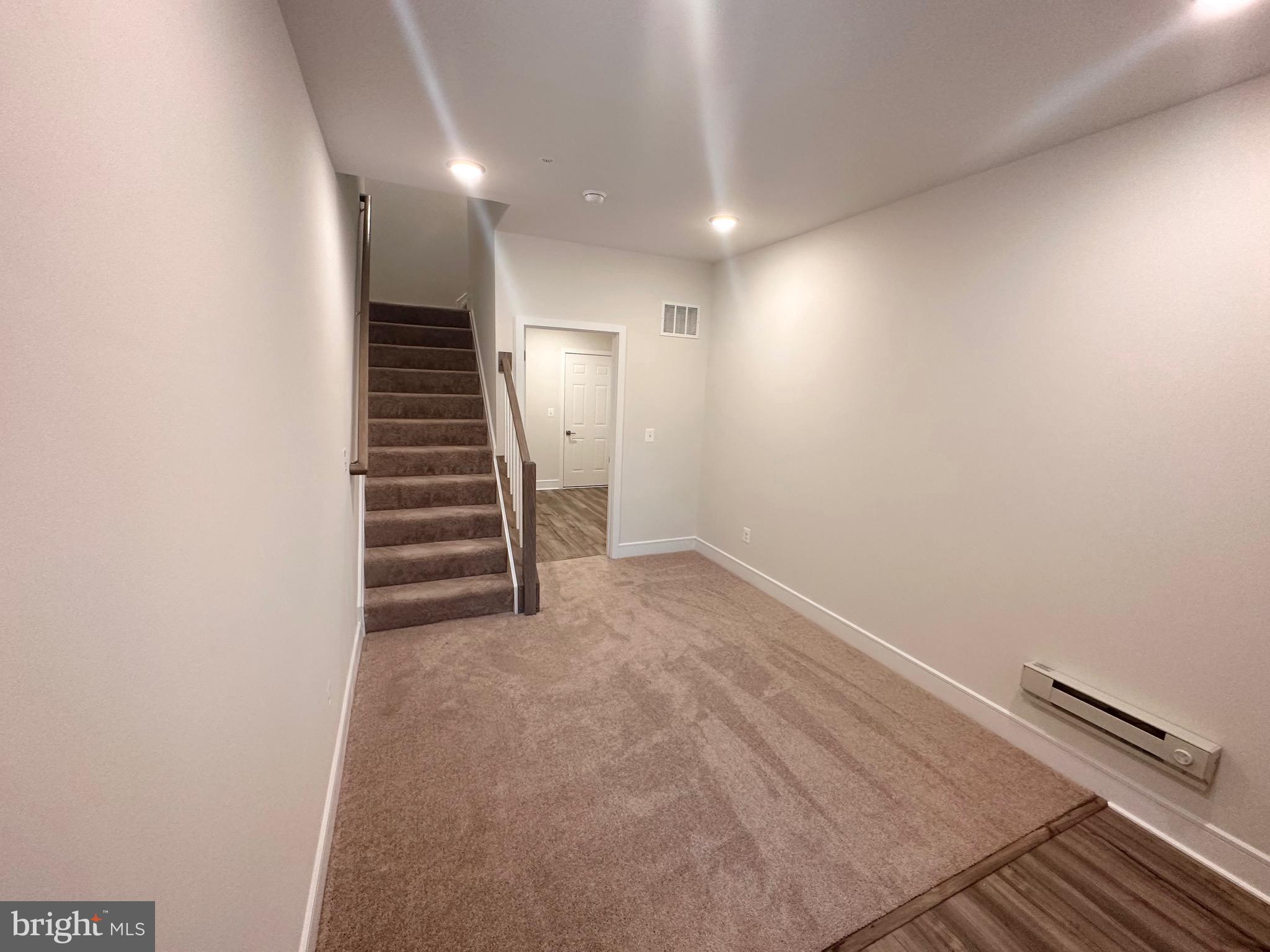 43240 Farringdon Square Ashburn, VA 20148 - Photo 2 of 20