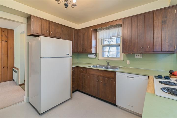 905 Robin Road Ann Arbor, MI 48103 - Photo 12 of 35 Photo 12
