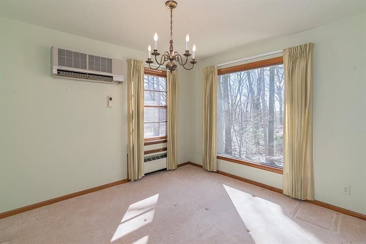 905 Robin Road Ann Arbor, MI 48103 - Photo 10 of 35 Photo 10