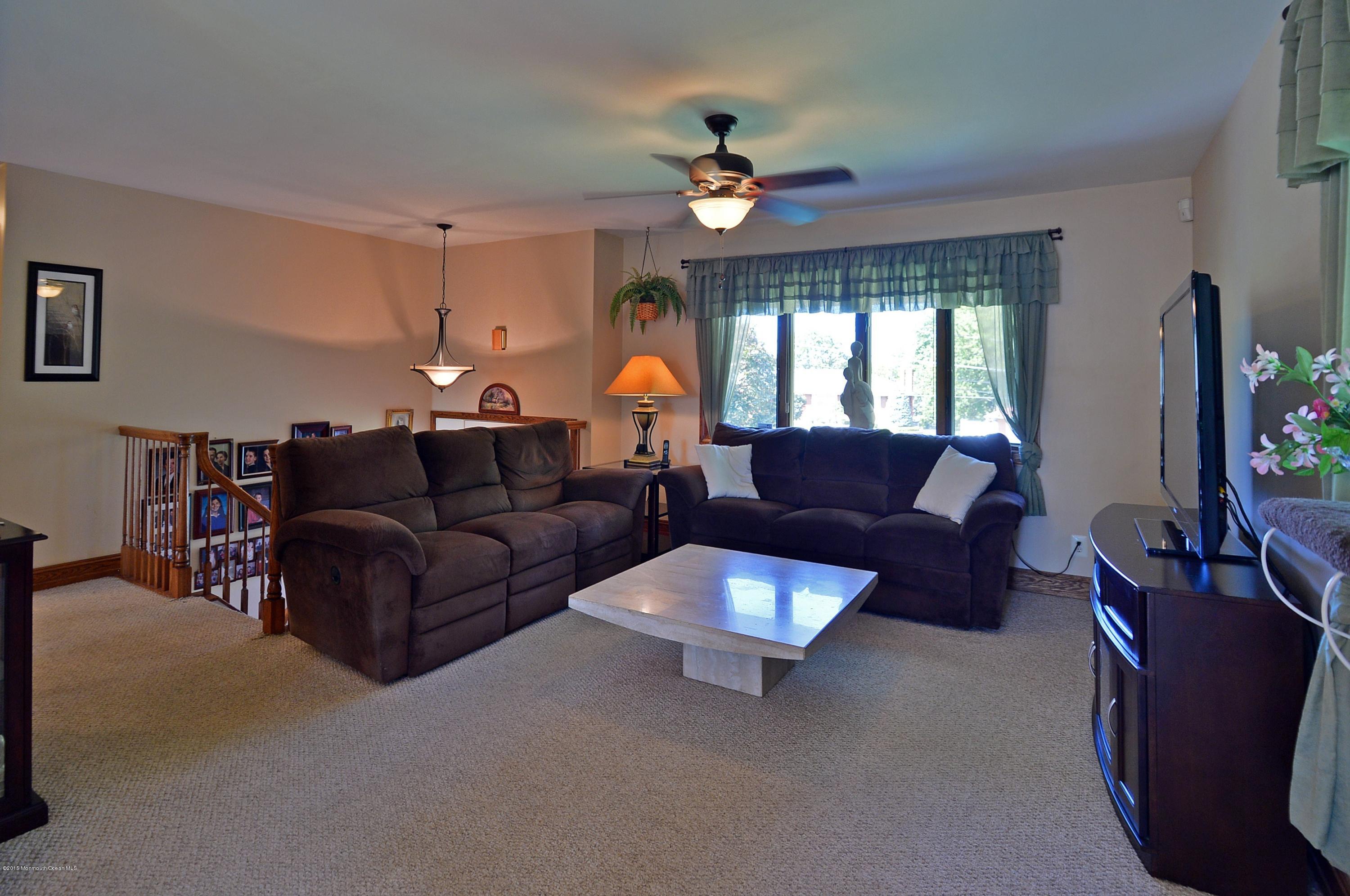 12 Wickatunk Road Manalapan, NJ 07726 - Photo 8 of 28 12 wickatunk living room