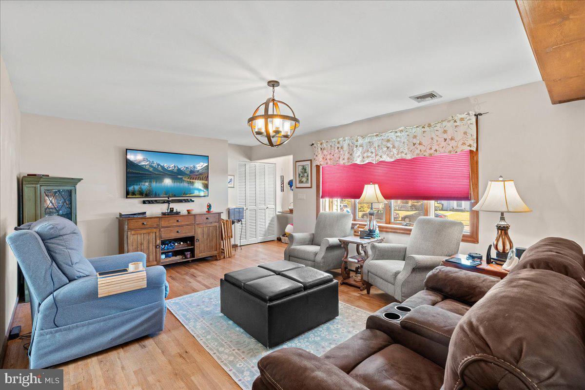 20 Running Brook Road Ewing, NJ 08638 - Photo 6 of 23