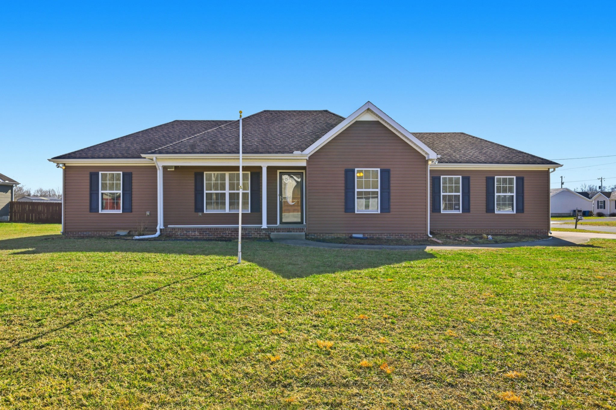 91 Creek Chase Road Manchester, TN 37355 - Photo 1 of 30 a house that has a lot of windows in it