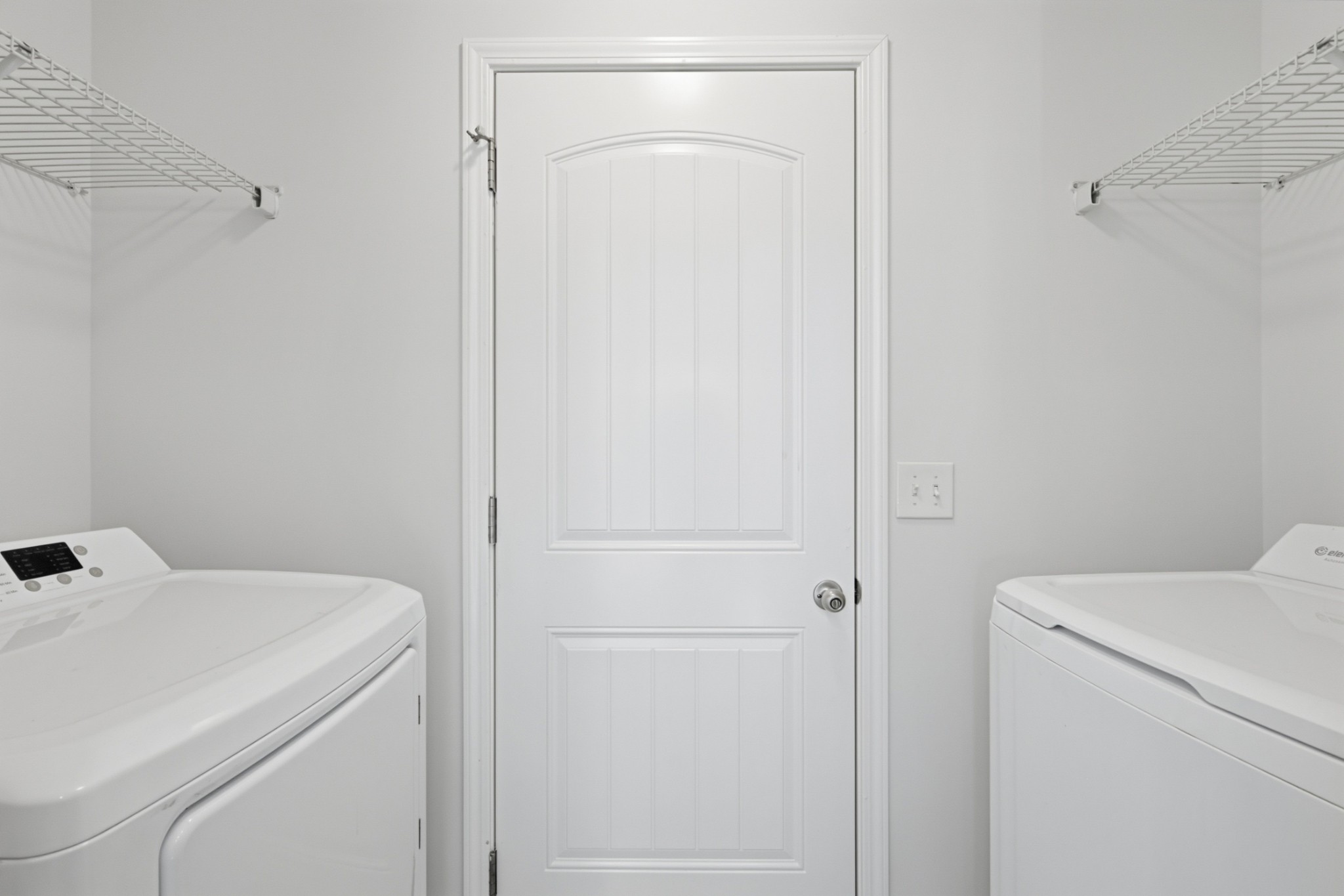 91 Creek Chase Road Manchester, TN 37355 - Photo 26 of 30 a utility room with dryer and washer