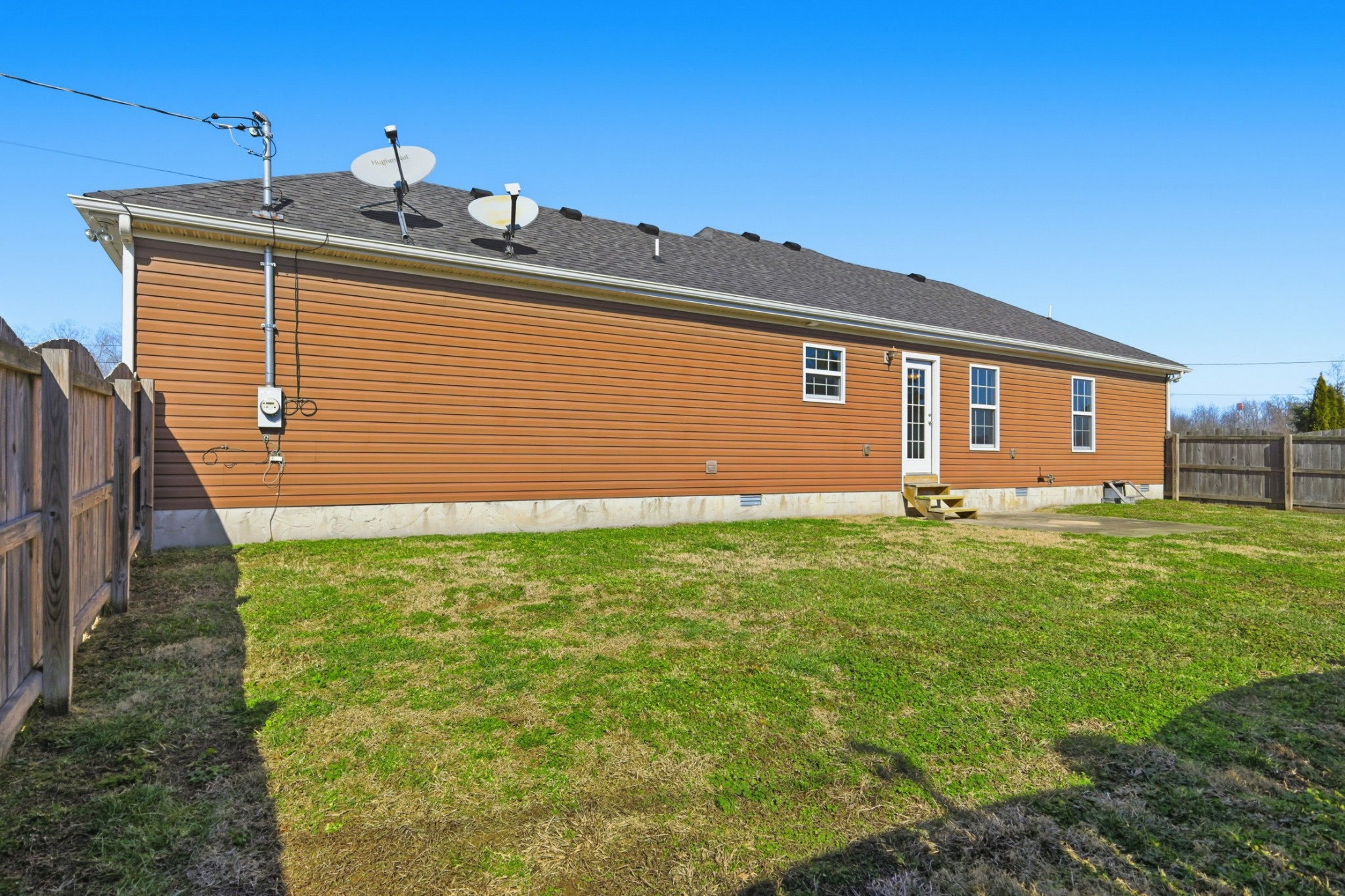 91 Creek Chase Road Manchester, TN 37355 - Photo 29 of 30 a front view of a house with garden