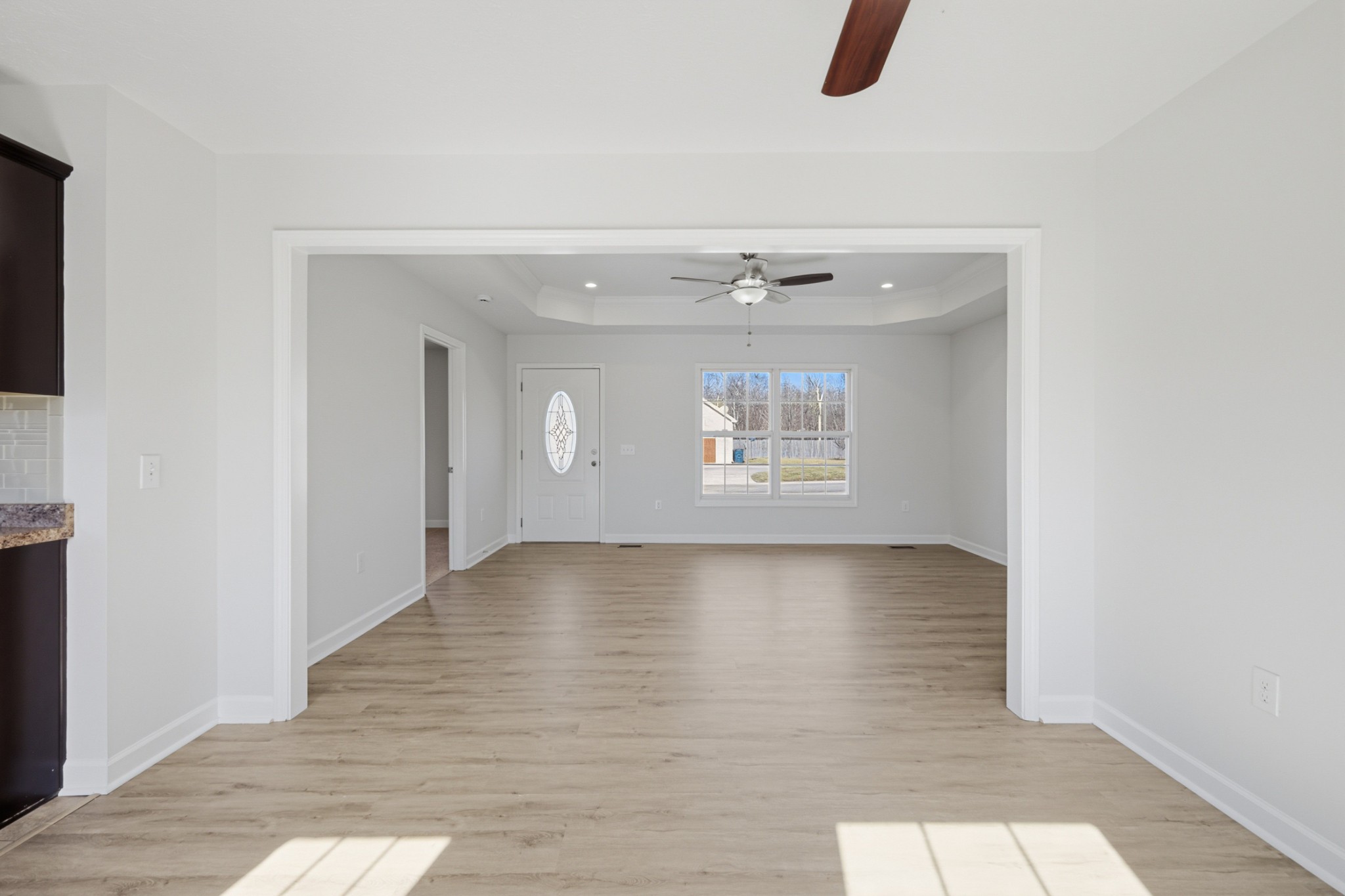 91 Creek Chase Road Manchester, TN 37355 - Photo 10 of 30 an empty room with windows