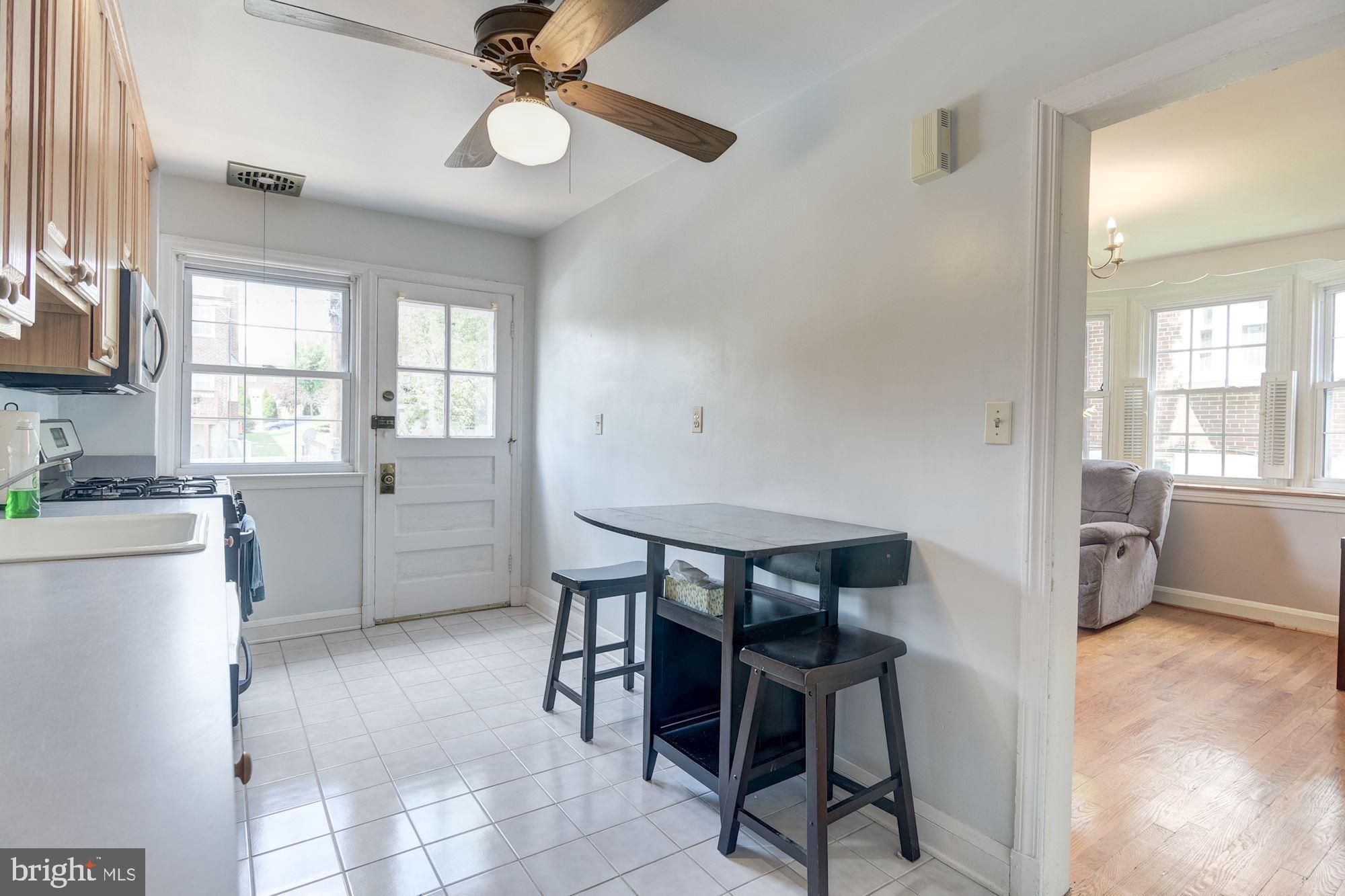 318 Lambeth Road Baltimore, MD 21228 - Photo 9 of 28 Kitchen