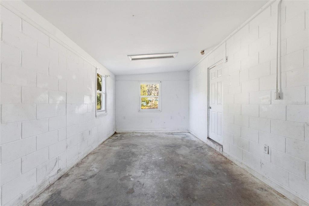 762 Valencia Avenue Orange City, FL 32763 - Photo 11 of 39 a view of an empty room