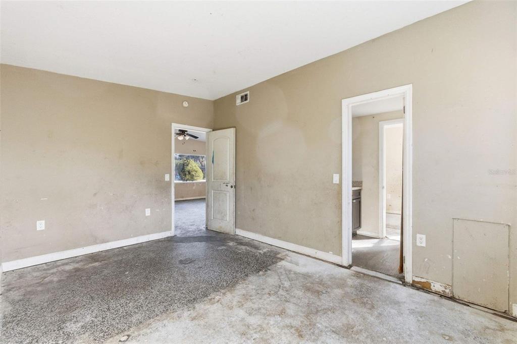 762 Valencia Avenue Orange City, FL 32763 - Photo 27 of 39 a view of an empty room