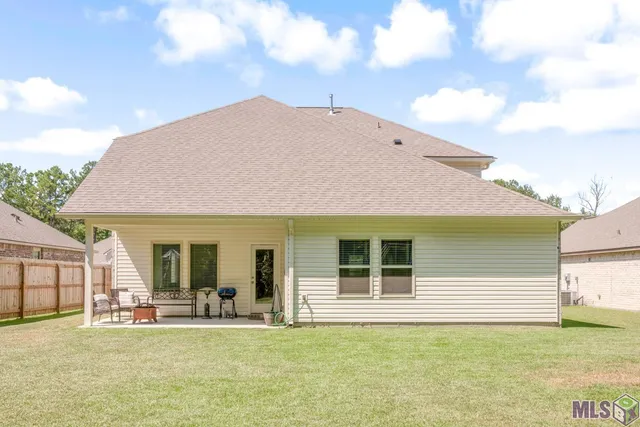 $319,900 | 13218 Fowler Drive, Walker, LA 70785
