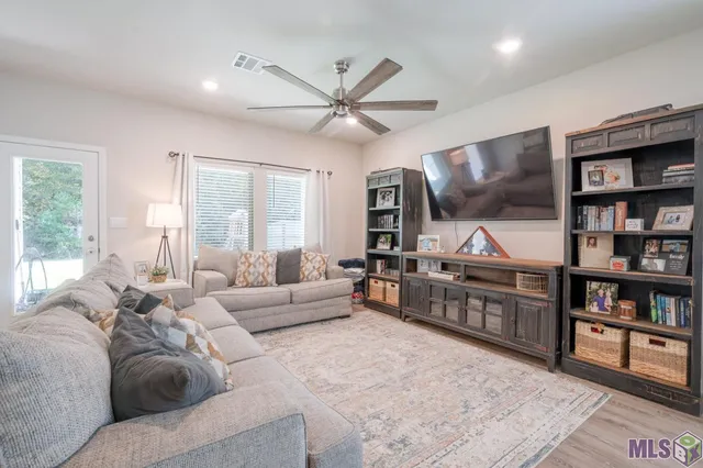 $319,900 | 13218 Fowler Drive, Walker, LA 70785