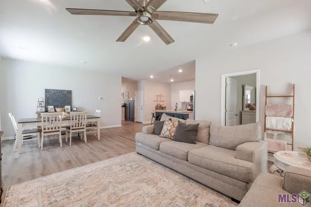 $319,900 | 13218 Fowler Drive, Walker, LA 70785