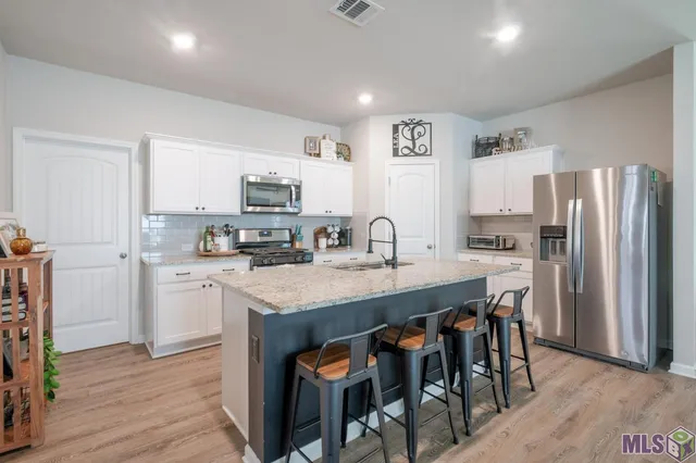 $319,900 | 13218 Fowler Drive, Walker, LA 70785