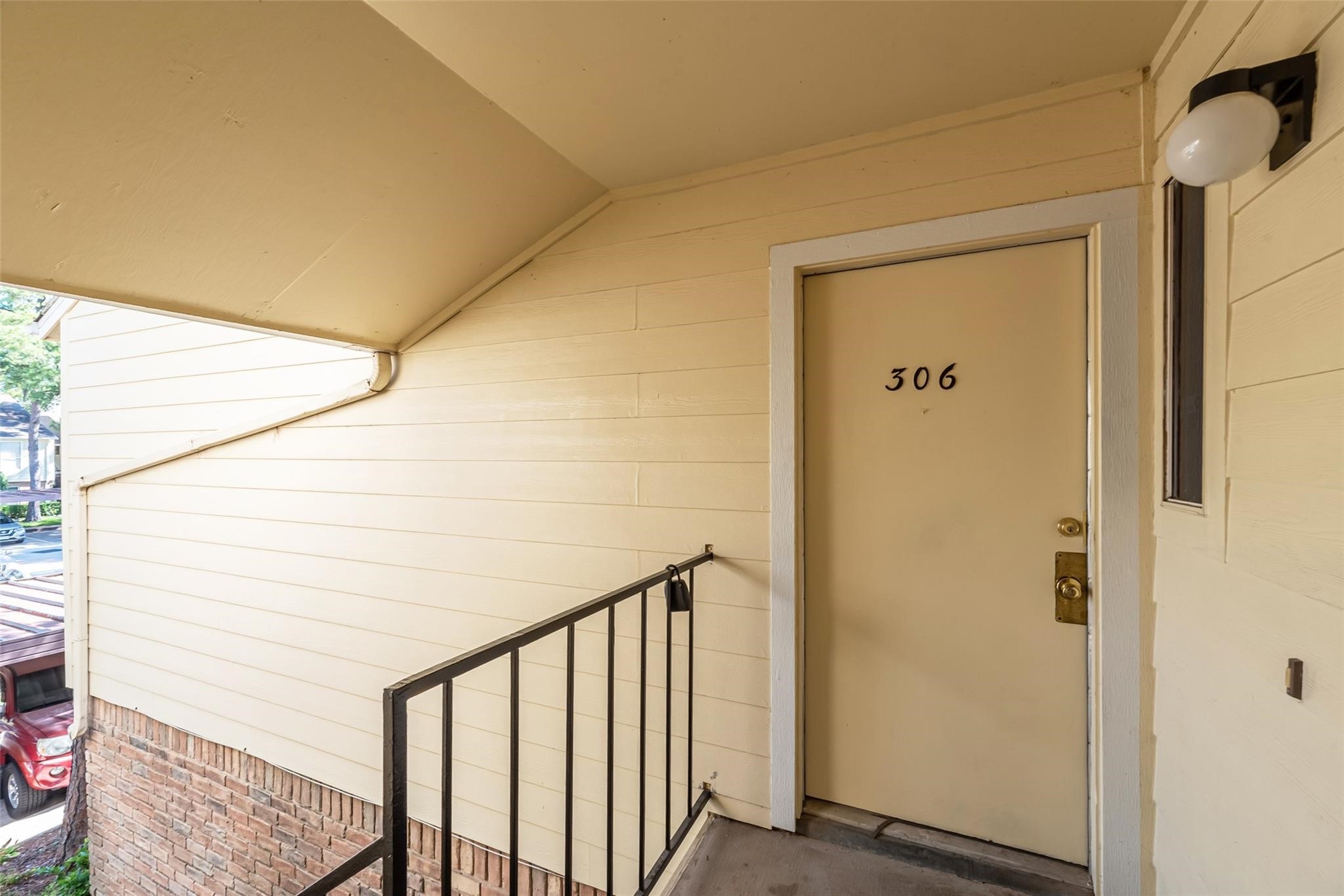 14515 Wunderlich Drive, Unit 306 Houston, TX 77069 - Photo 24 of 24 a view of a balcony