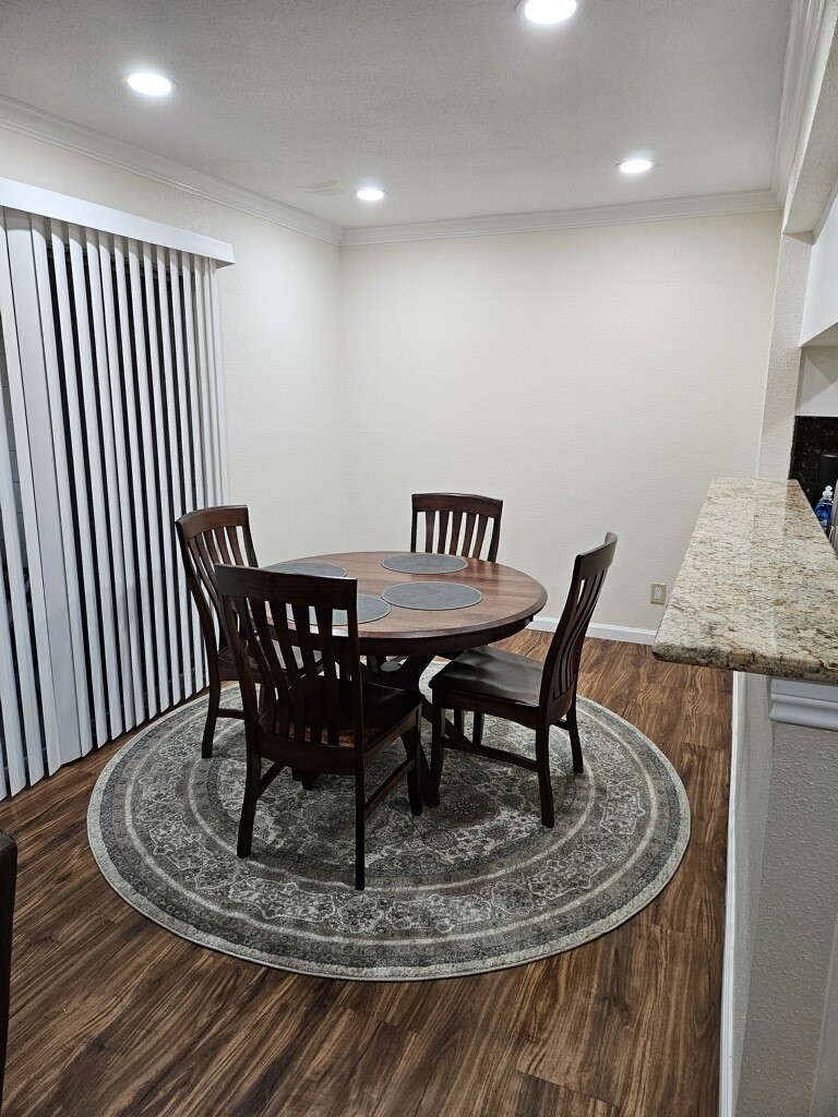 14515 Wunderlich Drive, Unit 306 Houston, TX 77069 - Photo 4 of 24 a view of a dining room with furniture