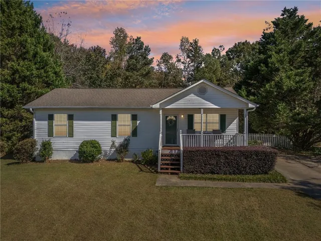 $325,000 | 111 Dawson Trace, Dawsonville, GA 30534