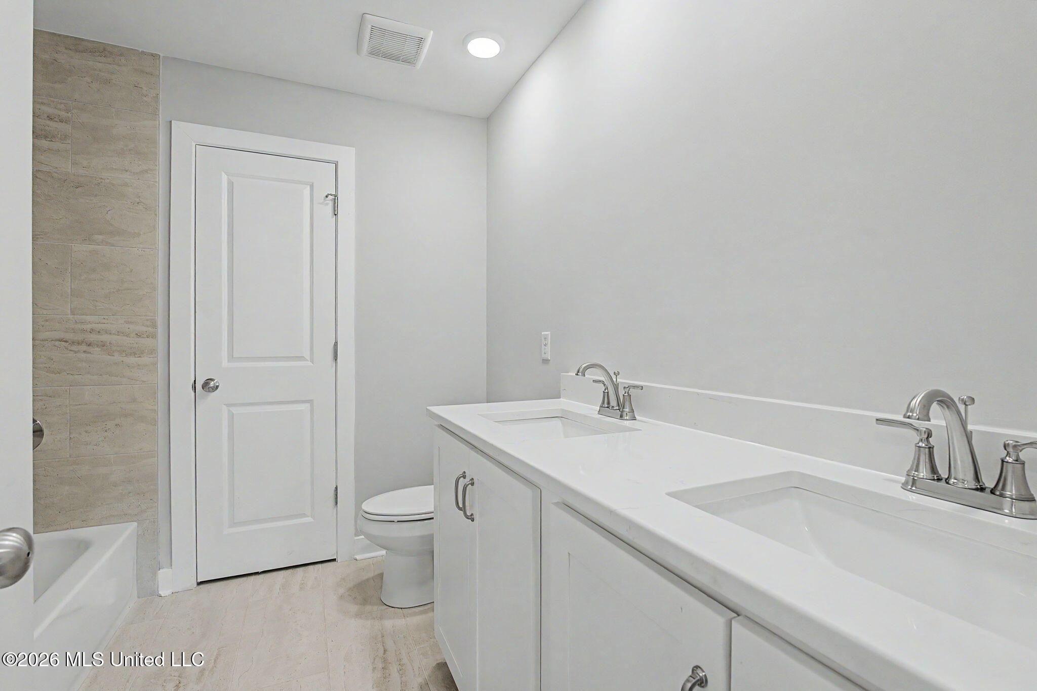 9065 Bennett Trail Hernando, MS 38632 - Photo 23 of 30 Bathroom