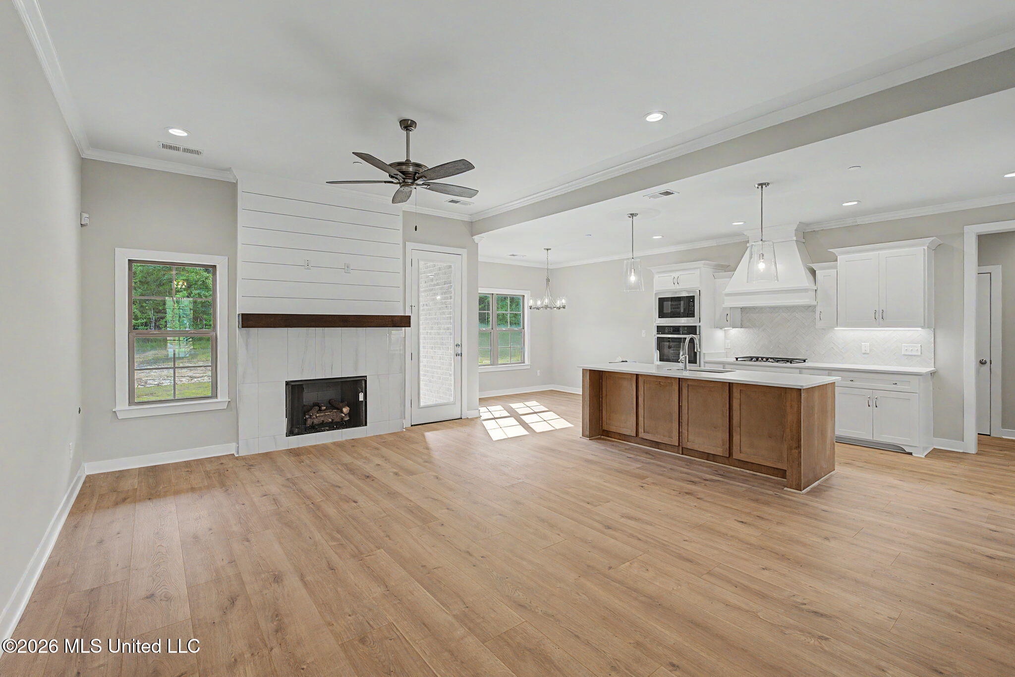 9065 Bennett Trail Hernando, MS 38632 - Photo 5 of 30 Family Room