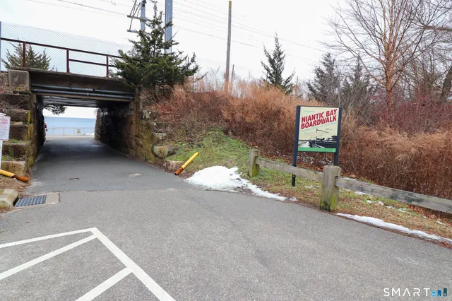 $1,795 | 374 Main Street, Unit C, Niantic, CT 06357