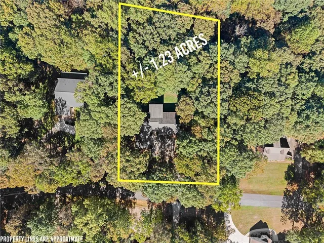 $439,500 | 2856 Woodbriar Drive, Gainesville, GA 30506