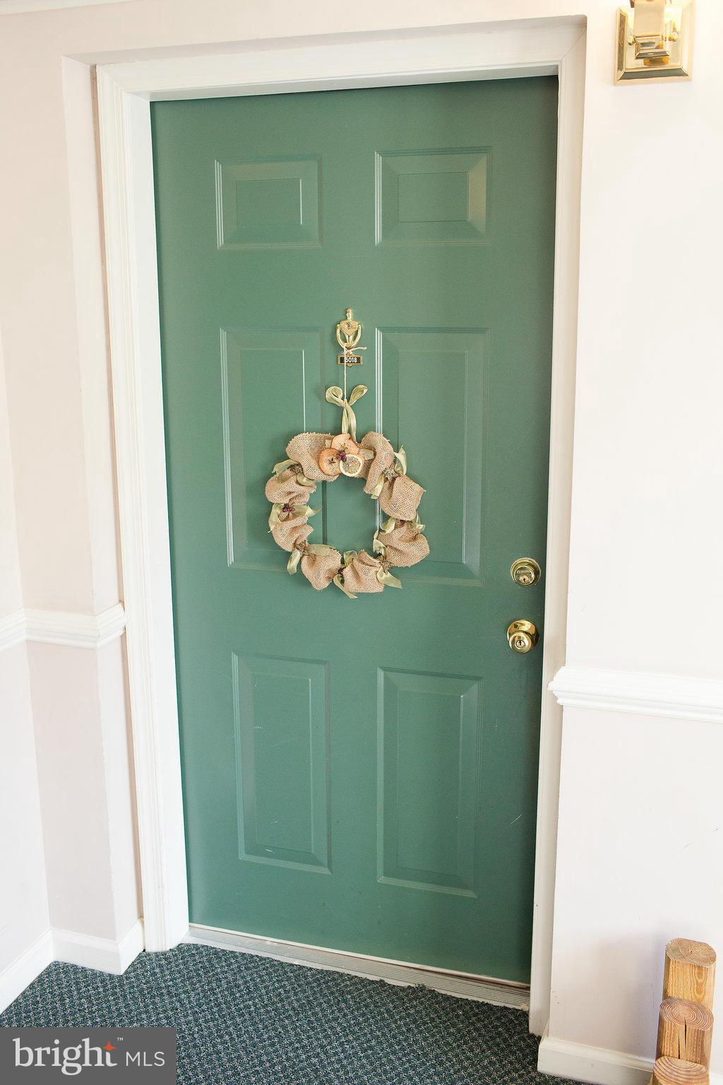 3018 Hunting Ridge Drive, Unit 3018 Owings Mills, MD 21117 - Photo 2 of 30 a view of a hallway