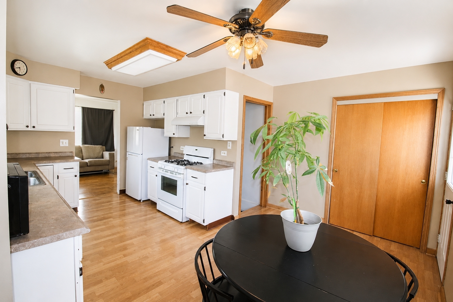 3209 North Cornell Road Waukegan, IL 60087 - Photo 13 of 28 Gallery Image 13