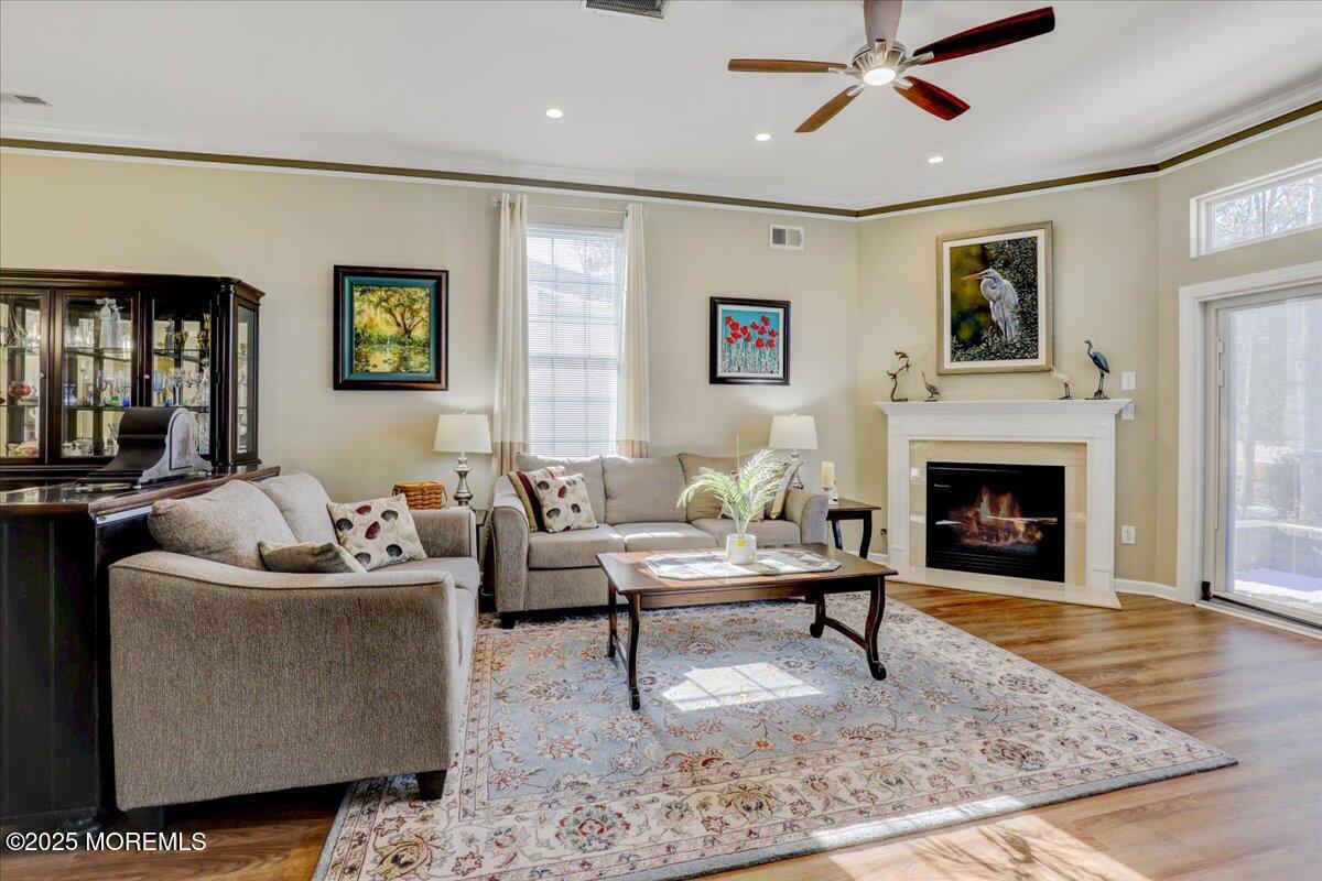 24 Shoal Road Jackson, NJ 08527 - Photo 12 of 43 12-Family Room